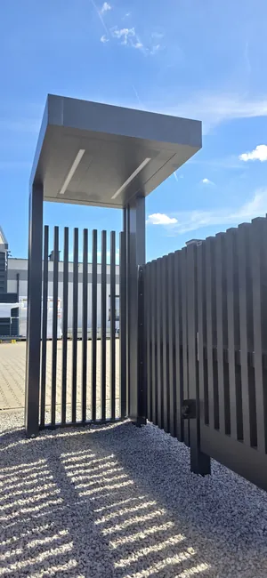 Furtka, portal wejściowy i brama w jednym układzie